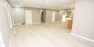Inground swimming pool, Generac Generator, 3 bedroom 1.5 bath home in South Bend IN Gallery 10