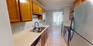 Charming 3 bedroom / 2 bathroom home with large fenced backyard near shopping & Fort Bragg! Gallery 9