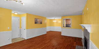 Charming 2BR Condo in Sandy Springs Gallery 7