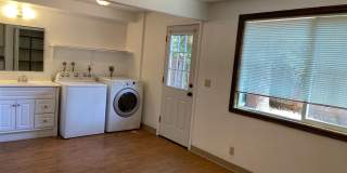 Four Bedroom Home Near Campus Gallery 5