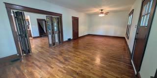 300 SW Broadmoor Avenue Gallery 2