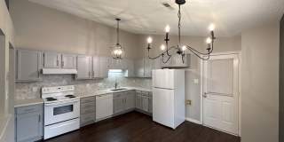 2 Bedroom Home Near University! Gallery 5