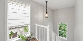 Large upper-level condo Gallery 6