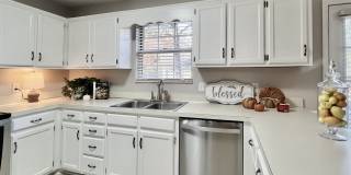 117 Southampton Court Gallery 1