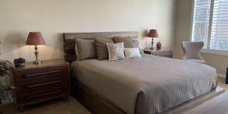 60189 Poinsettia Place Gallery 23