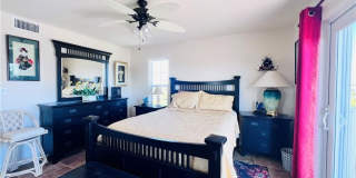 1200 Gulf Shore Blvd N unit: 404 Gallery 20