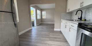 2300 Douglas St Gallery 7