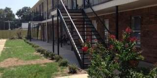 La Place 5th St Gallery 4