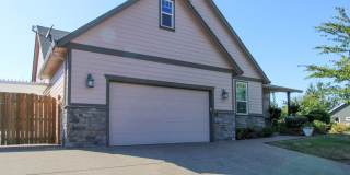 West Salem Single Level Home with Fenced Backyard ~ Kurt 3091 West Salem Single Level Home with Fenced Backyard ~ Kurt 3091 Gallery 1