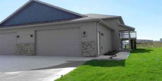 4 Bedroom Townhome! Gallery 1