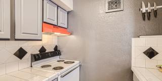 Charming 1BR Townhome in Capitol Hill Gallery 7