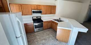 Cozy 3Bed/2Bath/2Car Residence located in beautiful Summerlin! Gallery 5
