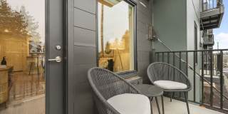 The Oliveen Gallery 51