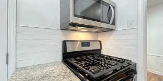 2319 Burnet St Gallery 14