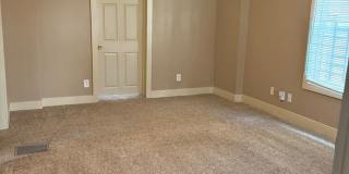 3808 Wyandotte St. Gallery 4