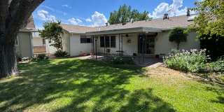4 Bedroom, 2 Bathroom Home near Louisiana & Osuna Gallery 20