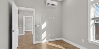 2034 N FRONT Street Gallery 13