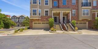 Beautiful DTC Townhome Gallery 1