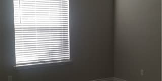 200 Lowes Boulevard Gallery 19