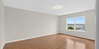 102 Riverside Drive unit: 306 Gallery 27