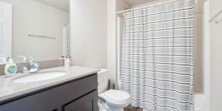 Willow Falls Apartments Gallery 38