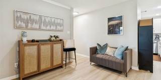 2302 S ARRAWANA AVENUE Gallery 6