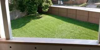 Large 1 bed with washer and dryer hookup Gallery 11
