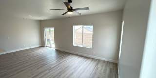 Beautiful Townhome! Gallery 1