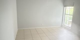3000 Ne 16th Ave Gallery 1