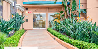 Luxurious Modern Condo in Alhambra Gallery 1