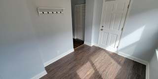 4849 N Sawyer Ave Gallery 24