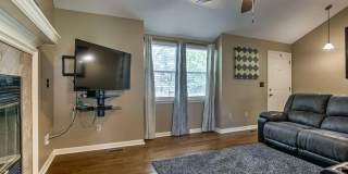 Picture-Perfect Home in the Heart of Lee's Summit! Gallery 11