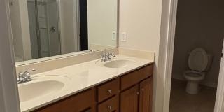 South Charlotte End-Unit Townhome with Main-Level Primary Suite & Bonus Room Gallery 34