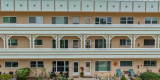 Wow! 2BR/2BA in On Top Of The World in Gated Community! 55+ Gallery 1