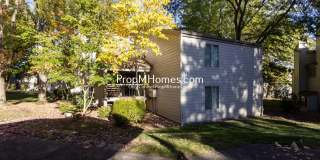 Three Bedroom Condo in Beaverton + Private Outdoor Deck! Gallery 1