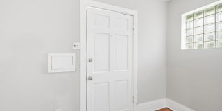 FOR RENT – 1965 Arlington Ave Gallery 10