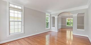 15436 SYMONDSBURY Way Gallery 23
