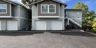 Charming Studio Condo in Portland!! Located in Bethany Village w/ Washer + Dryer Included!! Gallery 1