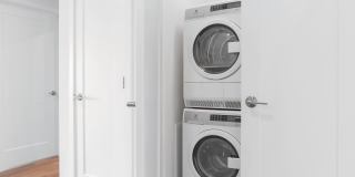 Graduate Pointe Gallery 3