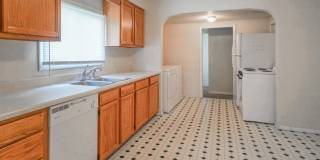 Great 3 Bedroom, 2 Bath - Just Off 17th St! *2027* Gallery 1