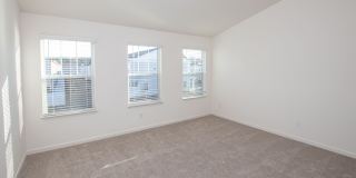 BEAUTIFUL 2 Bedroom Townhome in MIDLAND AVAILABLE JUNE 2026 Gallery 20