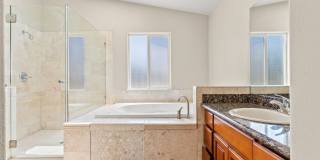 Grand 4-Bedroom San Leandro Home w/ Custom Upgrades Grand 4-Bedroom San Leandro Home w/ Custom Upgrades Gallery 33
