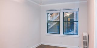 5214 South Woodlawn 5214 South Woodlawn Gallery 1