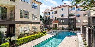 Cortland MacArthur Gallery 17