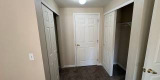 Updated 2 Bed, 2 Bath Main Floor Condo with Garage Updated 2 Bed, 2 Bath Main Floor Condo with Garage Gallery 12