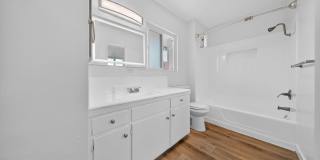 1600 W. 5th St. Gallery 25