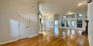 Available June 10th. Beautiful 3 BR/2 BA Home in Seaside Farms! Gallery 11