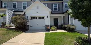 3BR/2.5BA Townshoue in Mallard Creek Gallery 1