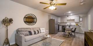 BQ 329 Gallery 1