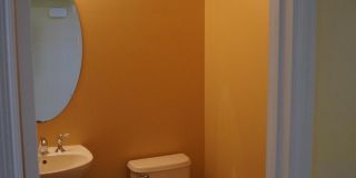 25575 AMERICA Square Gallery 50